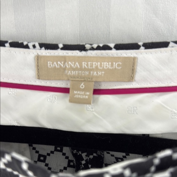 Banana Republic Black and White Patterned Hampton Women’s Pants - Picture 2 of 4